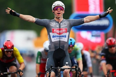 A rózsaszín trikós is földre került a Giro d’Italia hatodik, hosszú és vizes szakaszán